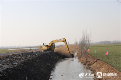 魚(yú)臺(tái)縣 治理排灌渠系與服務(wù)托管并舉，夯實(shí)現(xiàn)代農(nóng)業(yè)發(fā)展基石